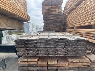 Ca. 79x Thermo Vuren Channelsiding , 18x142mm, lengte 300cm